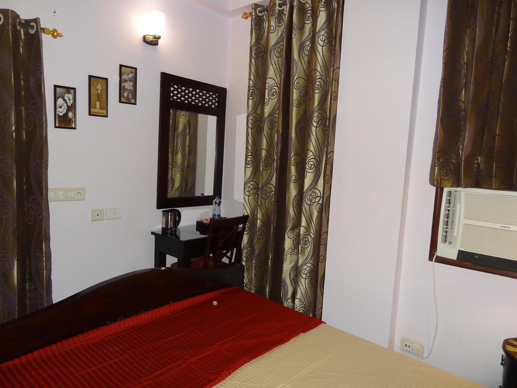 Tulsian Guest House & Apartments ジャイプール 部屋 写真