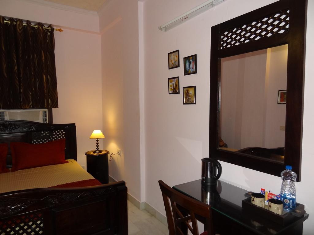 Tulsian Guest House & Apartments ジャイプール 部屋 写真